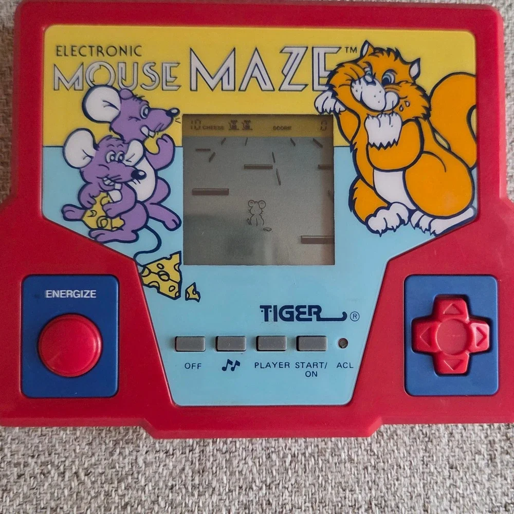 Vintage 1987 Tiger Electronics Mouse Maze Handheld LCD Game Red Retro Tested
